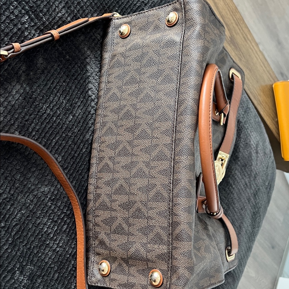 Michael Kors Dark Brown and Tan Shoulder Bag - Picture 2 of 7